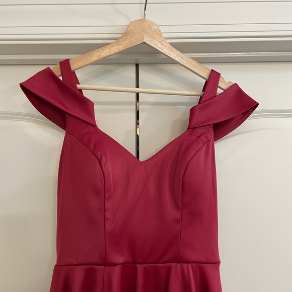 Sequin Hearts red cold shoulder high/low hem dress. - Picture 13 of 15